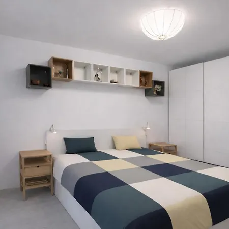 Urban Canopy Apartment *